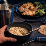 Les proteines font elles grossir ? Shaker whey et balance, protéines & équilibre